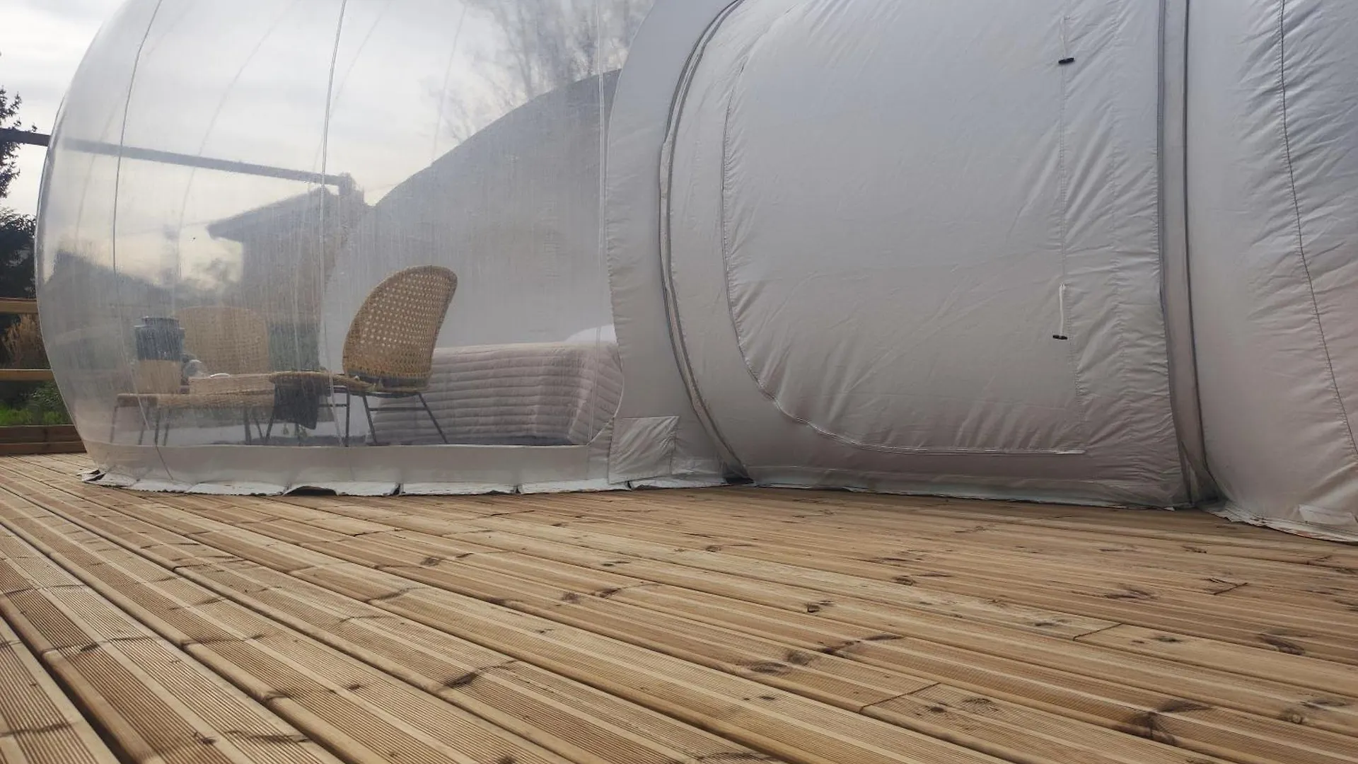 Luxury tent Bulle Spa Suite Jarcieu